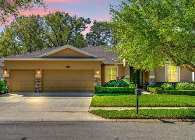 Property at 320 W Victoria Trails Blvd, Deland, FL 32724, 4 beds, 2 baths