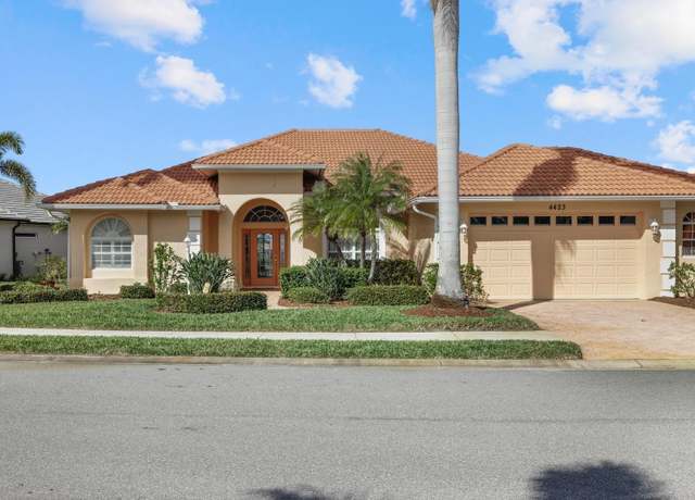 Property at 4423 Via Del Villetti Dr, Venice, FL 34293, 3 beds, 2.5 baths