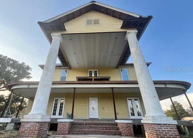 Property at 701 1st St NE, Fort Meade, FL 33841, 5 beds, 5 baths