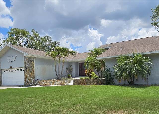 Property at 2210 Bayou Dr, Holiday, FL 34691, 4 beds, 2.5 baths