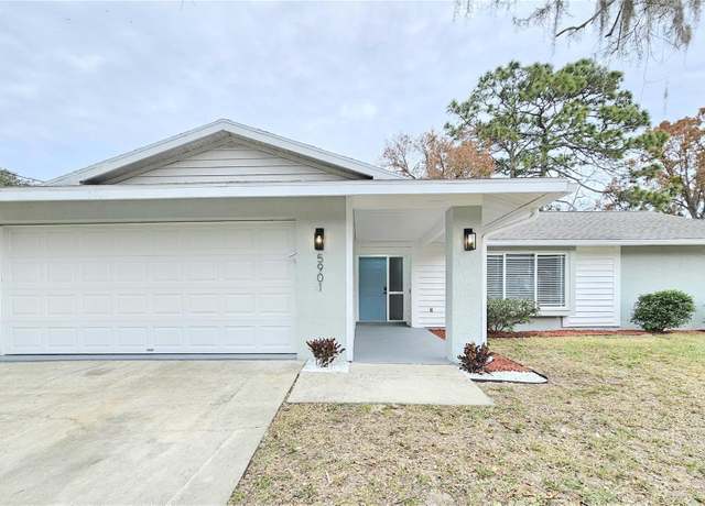 Property at 5901 W Woodside Dr, Crystal River, FL 34429, 3 beds, 2 baths