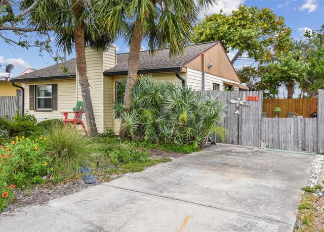 Property at 251 72nd Ave, St Pete Beach, FL 33706, 1 bed, 1 bath
