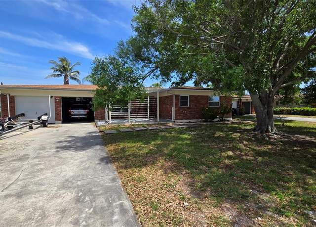 Property at 3925 W Eden Roc Cir, Tampa, FL 33634, 3 beds, 2 baths