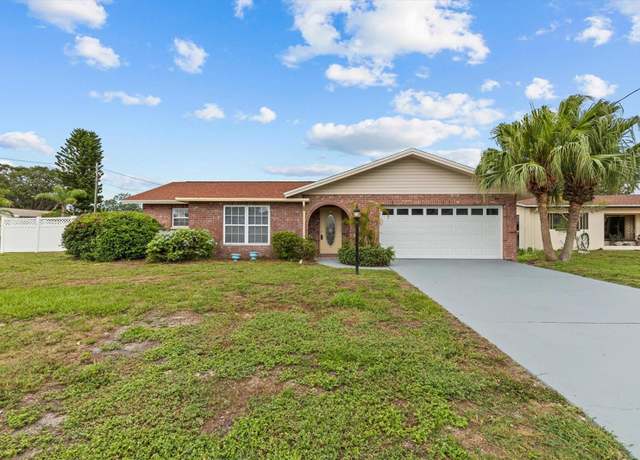 Property at 326 Circle Dr, Palm Harbor, FL 34683, 3 beds, 2 baths