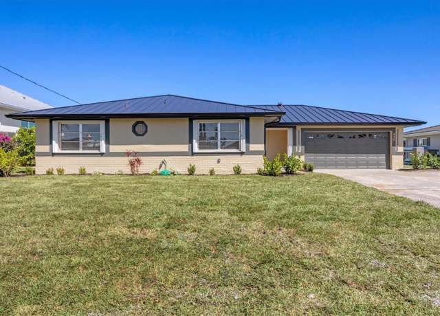 Property at 430 Capri Isles Ct, Punta Gorda, FL 33950, 3 beds, 2 baths