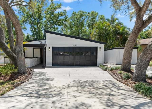 Property at 2257 Lake Dr, Dunedin, FL 34698, 2 beds, 2 baths