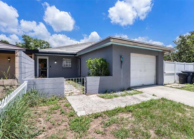 Property at 702 Regent Cir S, Brandon, FL 33511, 3 beds, 2 baths