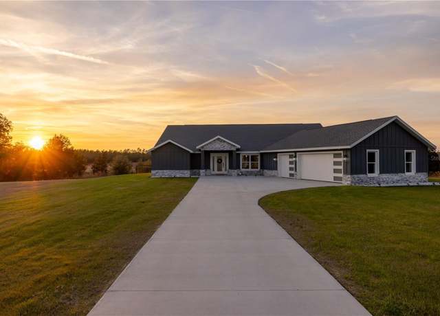 Property at 18459 SW 66th Loop, Dunnellon, FL 34432, 3 beds, 2 baths