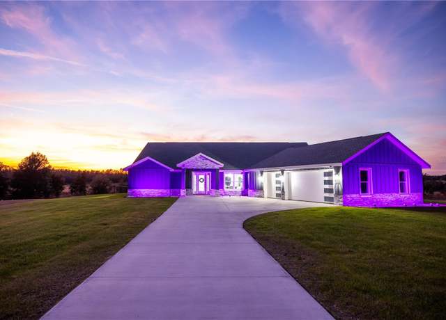 Property at 18459 SW 66th Loop, Dunnellon, FL 34432, 3 beds, 2 baths