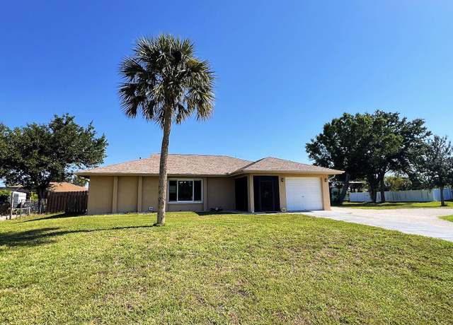 Property at 10112 Willmington Blvd, Englewood, FL 34224, 2 beds, 2 baths