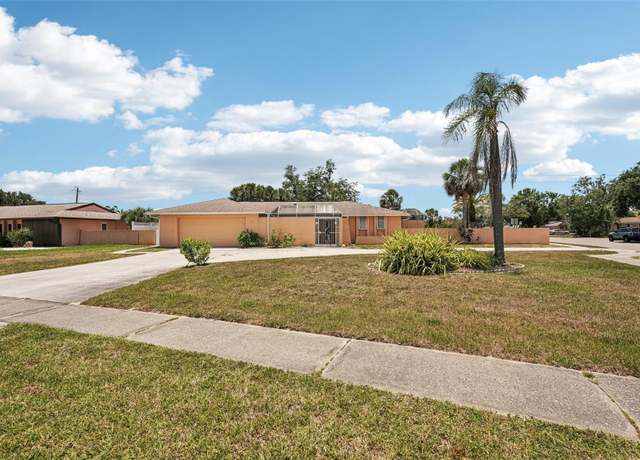 Property at 1301 Lucaya Ave, Venice, FL 34285, 3 beds, 2 baths