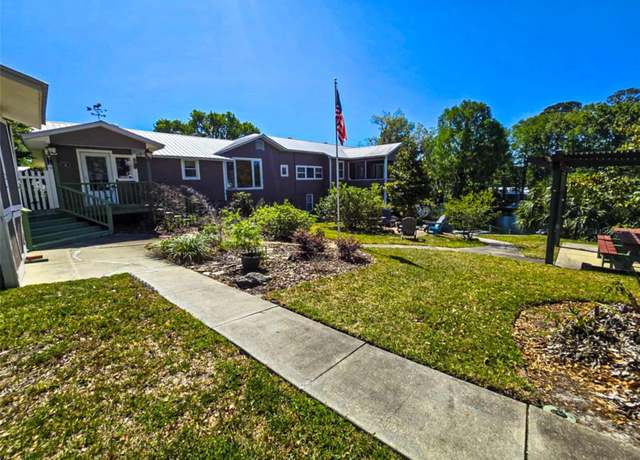 Property at 20906 River Dr, Dunnellon, FL 34431, 5 beds, 3.5 baths