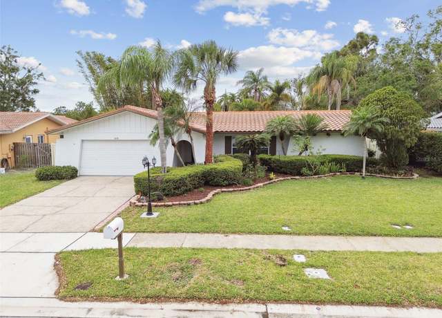 Property at 1870 Wateroak Dr W, Clearwater, FL 33764, 4 beds, 2 baths