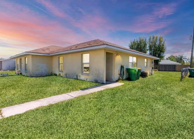 Property at 11247 Pendleton Ave, Englewood, FL 34223, 4 beds, 4 baths