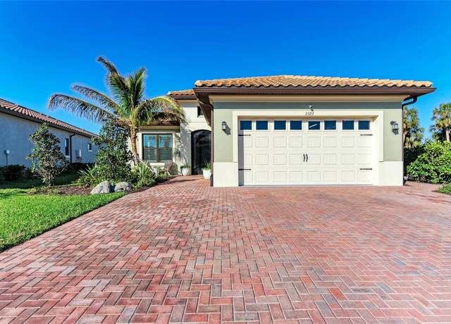 Property at 2322 5th St E, Palmetto, FL 34221, 3 beds, 2.5 baths
