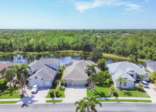 Property at 7816 Ashley Cir, University Park, FL 34201, 4 beds, 2.5 baths