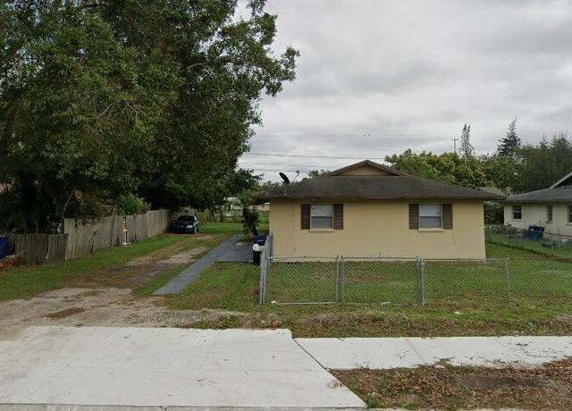 Property at 3807 & 3809 7th St E, Bradenton, FL 34208, 4 beds, 2 baths