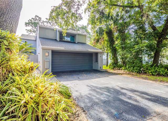Property at 121 Primrose Dr, Longwood, FL 32779, 4 beds, 2.5 baths
