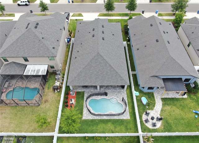 Property at 1209 Florablu Dr, Seffner, FL 33584, 4 beds, 2 baths