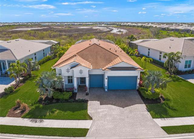 Property at 8358 Redonda Loop, Lakewood Ranch, FL 34202, 3 beds, 3.5 baths