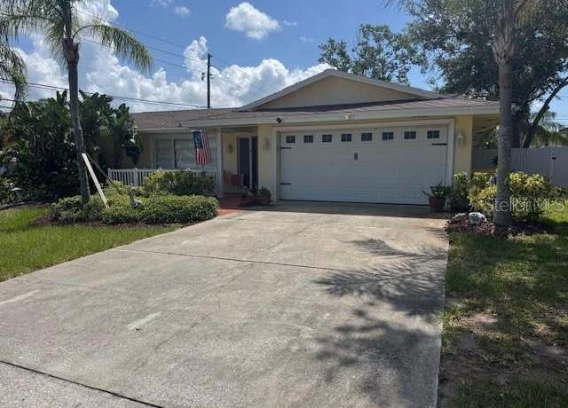Property at 10185 Santiago Ct, Seminole, FL 33776, 2 beds, 2 baths