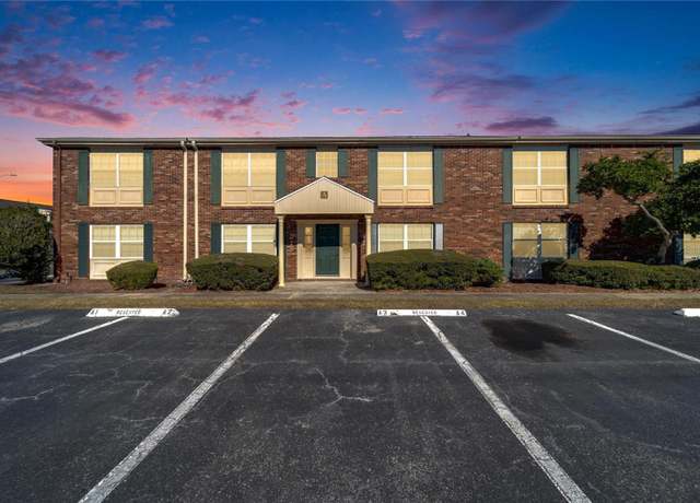 Property at 1920 E Edgewood Dr Unit A4, Lakeland, FL 33803, 2 beds, 2 baths