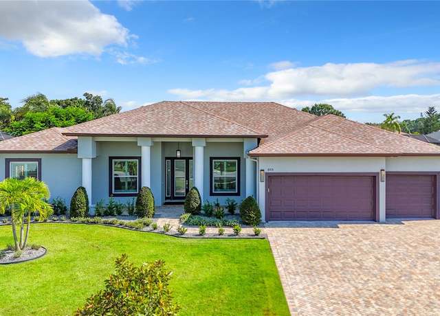 Property at 805 Alandra Ln, Sun City Center, FL 33573, 4 beds, 4 baths