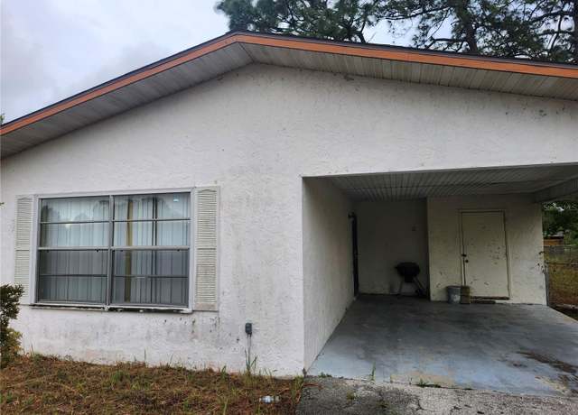 Property at 32 Spring Loop Cir, Ocala, FL 34472, 3 beds, 2 baths