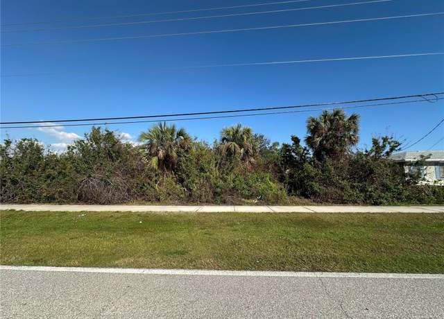 Property at 6390 Spinnaker Blvd, Englewood, FL 34224