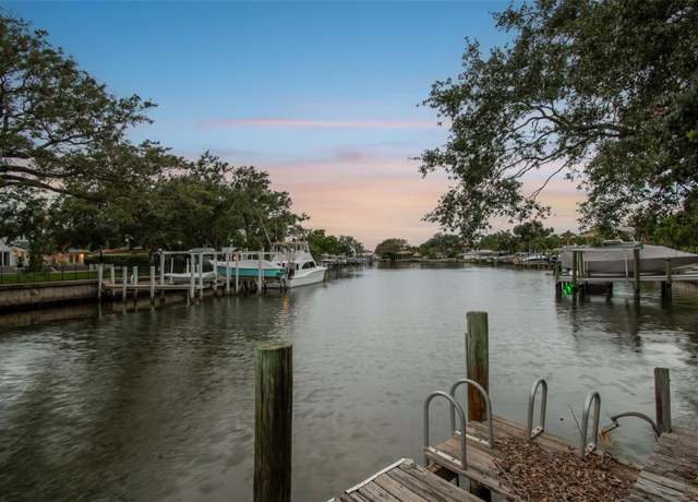 Property at 424 W Davis Blvd, Tampa, FL 33606