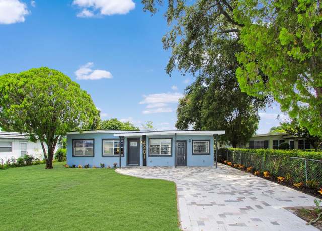 Property at 4201 Park Lake St, Orlando, FL 32803, 3 beds, 2 baths