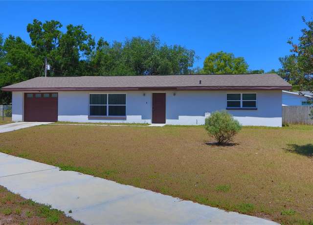 Property at 5729 13th St, Zephyrhills, FL 33542, 5 beds, 3 baths