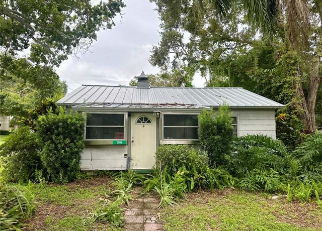 Property at 1001 10th Ave NW, Largo, FL 33770, 2 beds, 1 bath