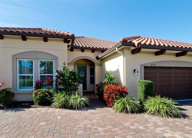 Property at 4777 Royal Dornoch Cir, Bradenton, FL 34211, 3 beds, 2 baths