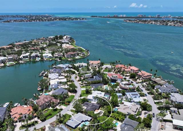 Property at 1387 Harbor Dr, Sarasota, FL 34239, 3 beds, 3 baths