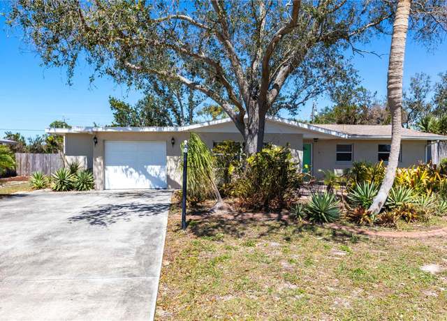 Property at 1516 Saint Clair Rd, Englewood, FL 34223, 2 beds, 1 bath