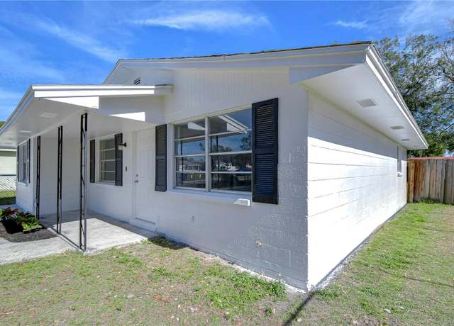 Property at 5836 8th St, Zephyrhills, FL 33542, 3 beds, 1 bath