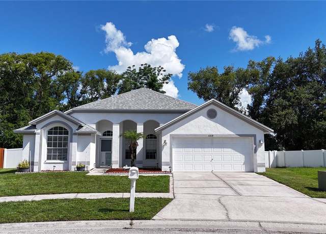 Property at 6318 Ashfield Pl, Wesley Chapel, FL 33545, 4 beds, 2 baths