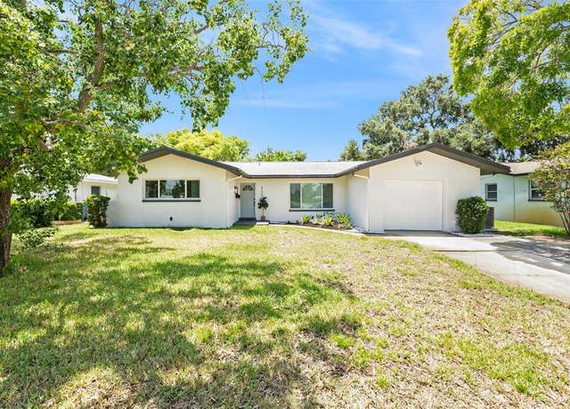 Property at 6223 12th St S, St Petersburg, FL 33705, 2 beds, 2 baths