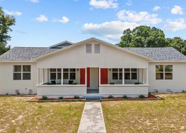 Property at 207 E Palmetto St, Davenport, FL 33837, 5 beds, 3 baths
