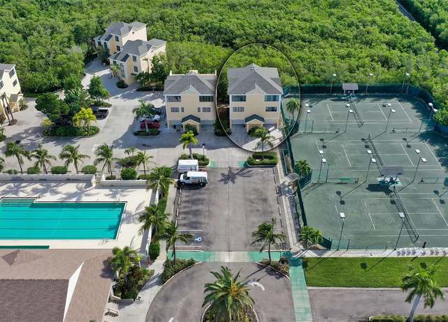 Property at 653 Cedars Ct, Longboat Key, FL 34228, 2 beds, 2.5 baths