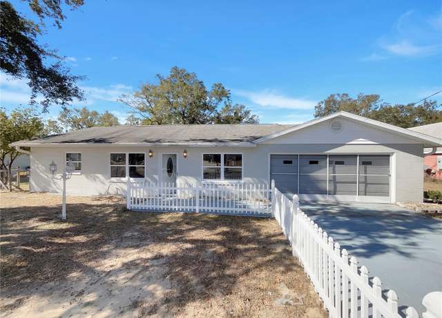 Property at 15662 SE 88th Ct, Summerfield, FL 34491, 2 beds, 2 baths