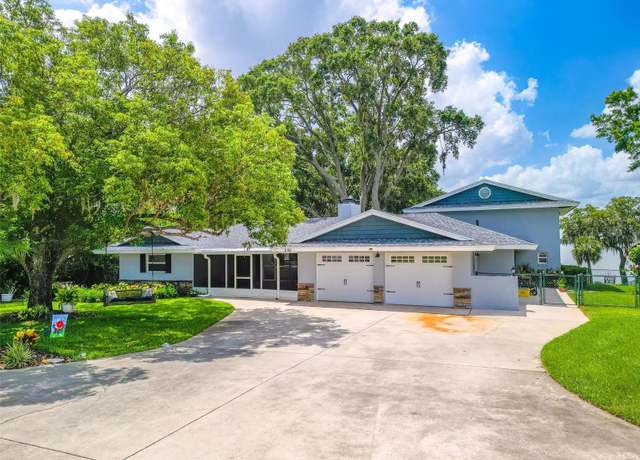 Property at 250 Brigham Rd NW, Winter Haven, FL 33881, 5 beds, 5.5 baths