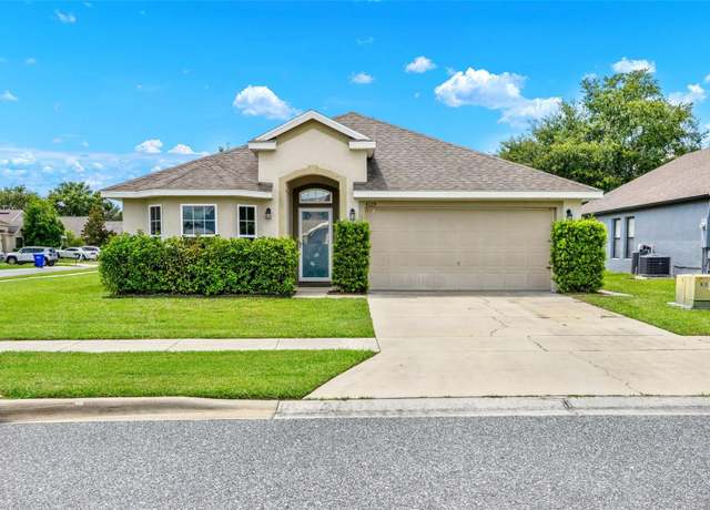 Property at 4229 Barnsley Ln, Tavares, FL 32778, 3 beds, 2 baths