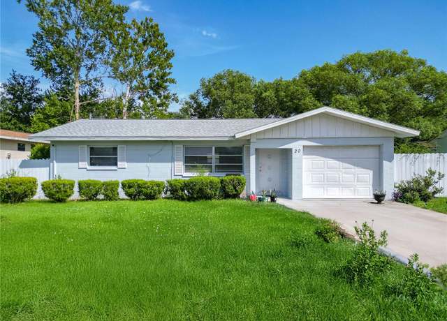 Property at 20 Lake Court Loop, Ocala, FL 34472, 2 beds, 2 baths