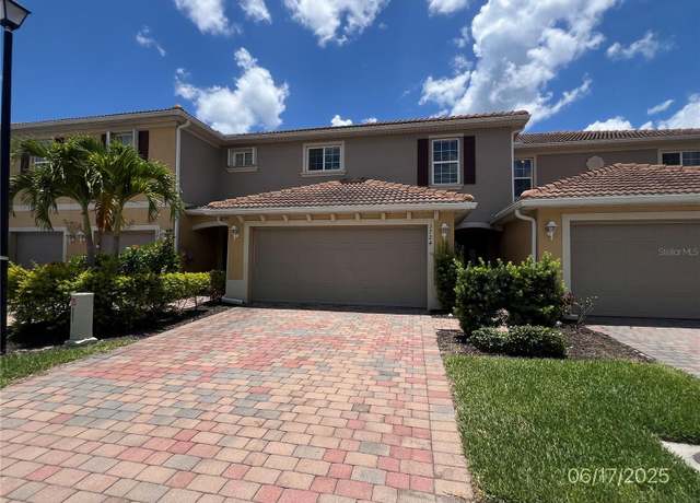 Property at 3724 Crofton Ct, Fort Myers, FL 33916, 3 beds, 2.5 baths