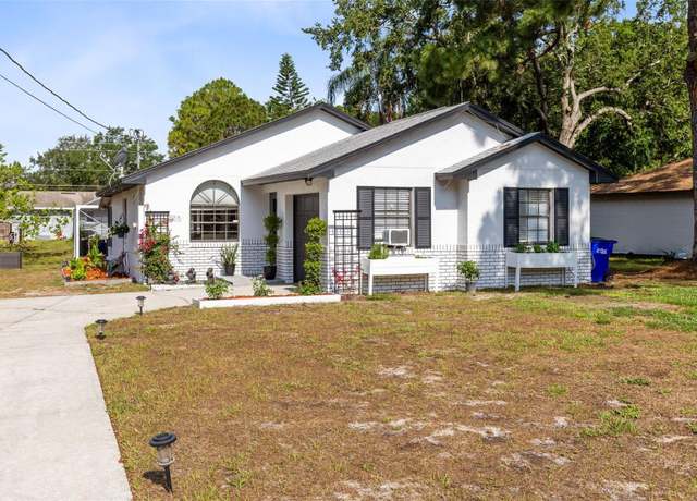 Property at 106 Edgewater Dr, St Cloud, FL 34769, 3 beds, 3 baths