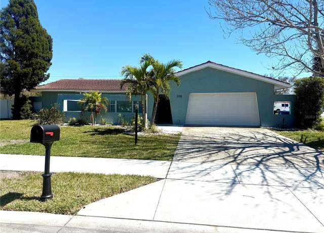 Property at 2198 Wateroak Dr N, Clearwater, FL 33764, 3 beds, 2 baths