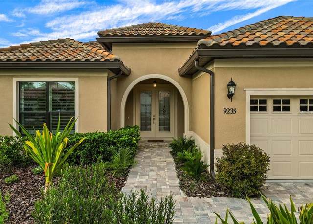 Property at 9235 San Jose Blvd, Howey In The Hills, FL 34737, 3 beds, 2 baths
