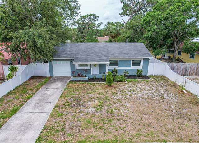 Property at 2824 Oaklawn Ave, Largo, FL 33771, 3 beds, 2 baths